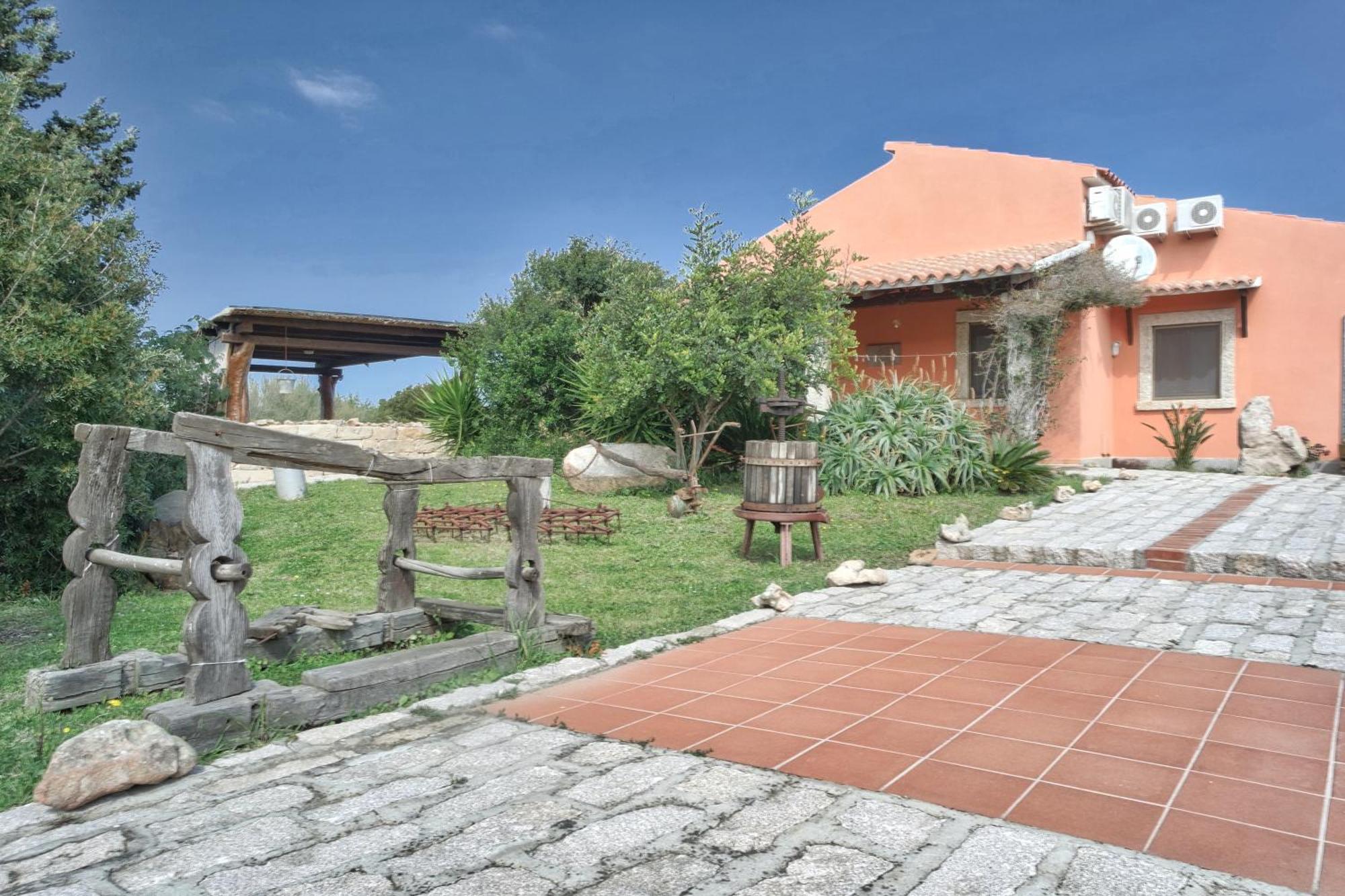 Country House Vignola Mare Aglientu Ngoại thất bức ảnh