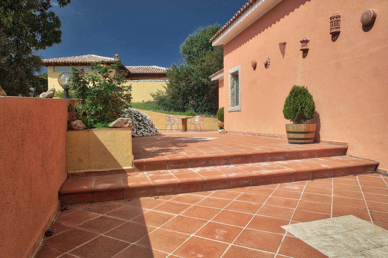 Country House Vignola Mare Aglientu Ngoại thất bức ảnh